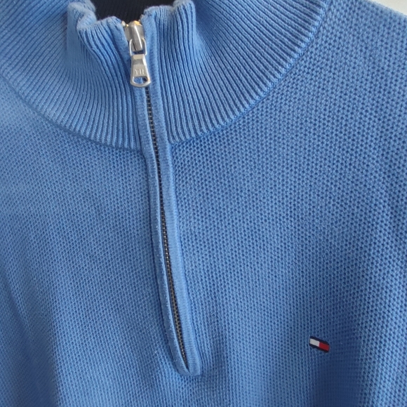 Men's Tommy Hilfiger sweater quarter zip size large - Picture 2 of 4